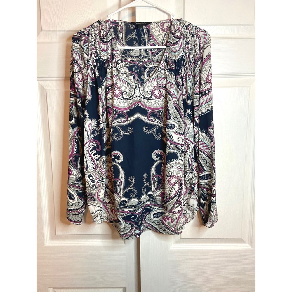 Banana Republic Women Navy Magenta Paisley Pintuck V-Neck Blouse Small